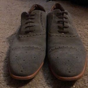 DSW Aston Grey Crocket 10 grey suede oxfords